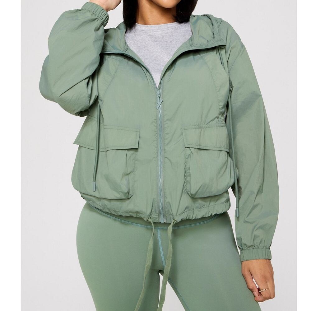 Fabletics Ultra-Light Nylon Jacket yitty green size Small
